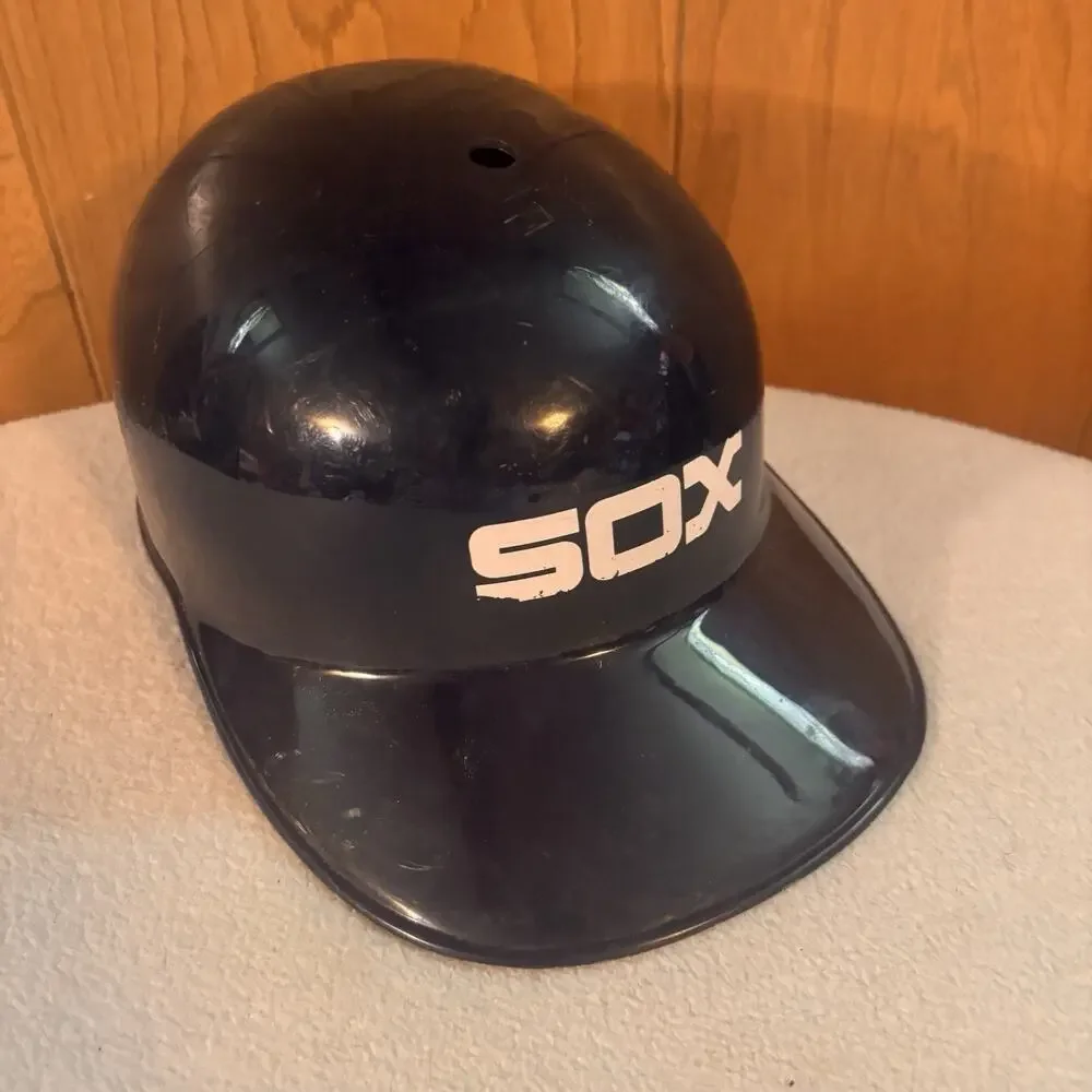 Vintage MLB White Sox Souvenir Baseball Helmet by Laich Full Size